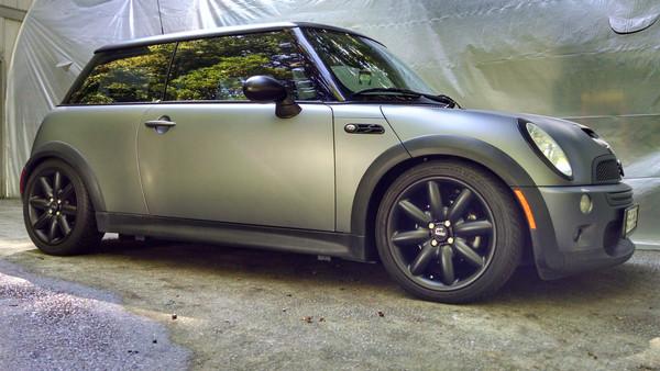 CHECK OUT THIS SPARKLING GRAPHITE PEARL MINI COOPER BY HIGHLINE DIPS
